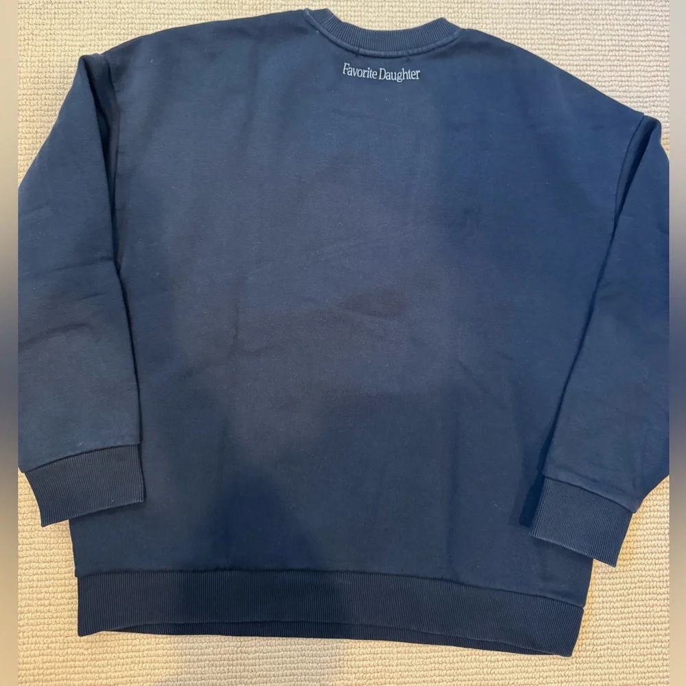 Favorite Daughter Sports Mom sweatshirt size L - Picture 6 of 8